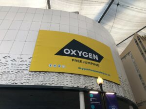 Oxygen Free jumping main entrance